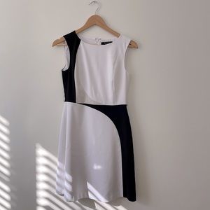 White House Black Market Dress Sleeveless size 4P